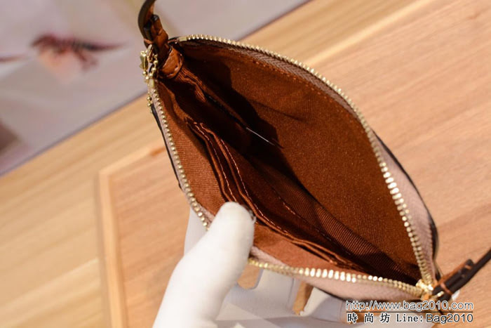 COACH蔻馳 原單級別 COACH 短款零錢包 拉鏈手包 簡單時尚 頭層牛皮 64233  Chz1286